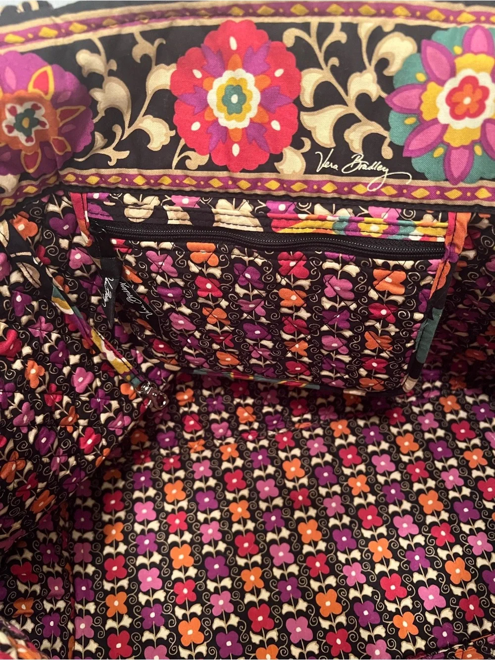 Vera Bradley Suzani Holiday Tote with Matching Makeup Bag 16”x14”x8” - Picture 7 of 11